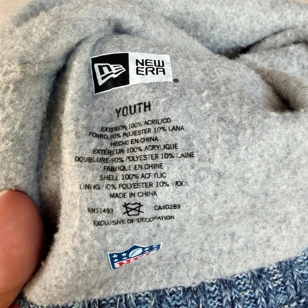 New Era Tennessee Titans Youth Knit Beanie Hat Blue White NFL Pom Fleece Lined